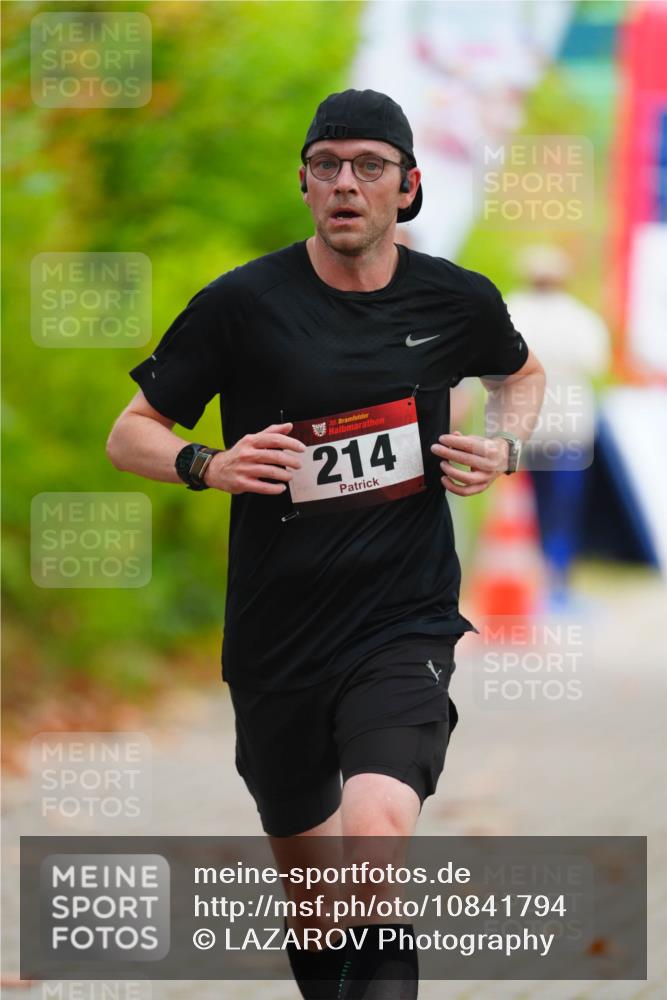 11.10.2026 - Bramfelder Halbmarathon 2026 LAZAROV Photography http://msf.ph/oto/10841794 11.10.2026 10:14:07 Laufen 35, 214 meine-sportfotos.de
