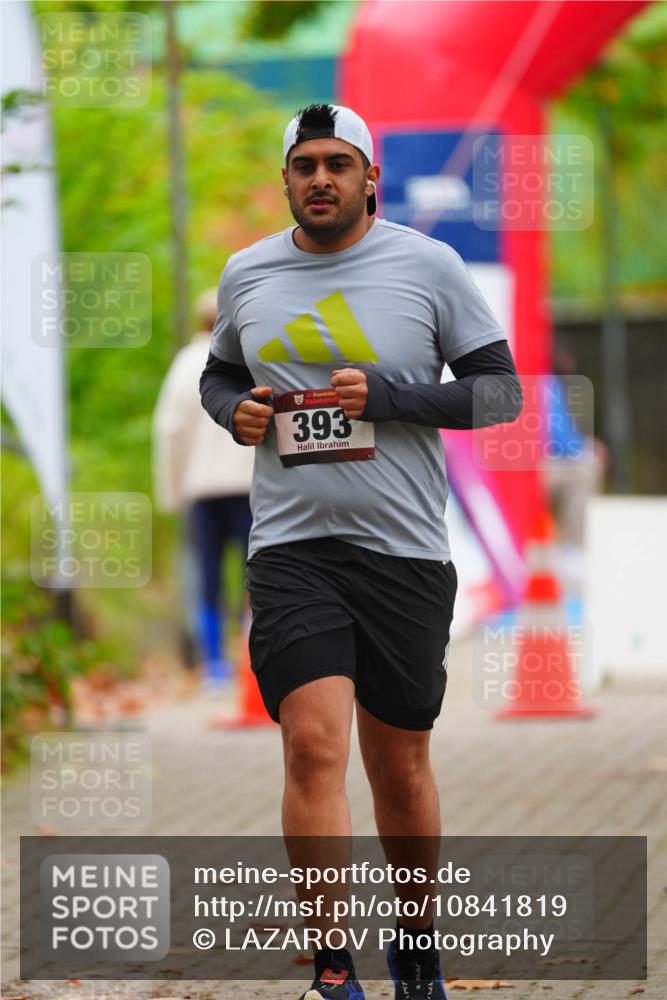 11.10.2026 - Bramfelder Halbmarathon 2026 LAZAROV Photography http://msf.ph/oto/10841819 11.10.2026 10:14:30 Laufen 393 meine-sportfotos.de