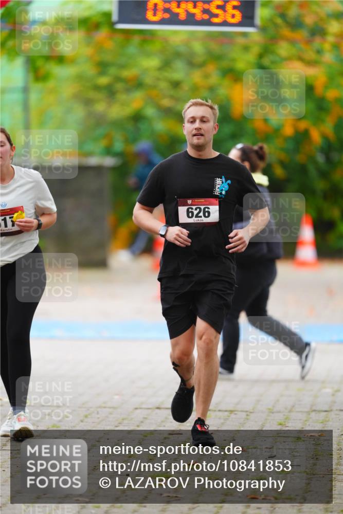 11.10.2026 - Bramfelder Halbmarathon 2026 LAZAROV Photography http://msf.ph/oto/10841853 11.10.2026 10:14:54 Laufen 17, 626, 0, 44, 56 meine-sportfotos.de