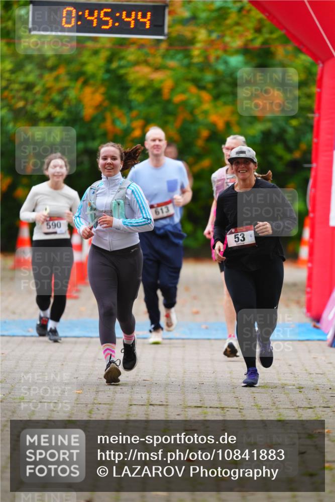 11.10.2026 - Bramfelder Halbmarathon 2026 LAZAROV Photography http://msf.ph/oto/10841883 11.10.2026 10:15:42 Laufen 10, 45, 44, 590, 613, 53 meine-sportfotos.de
