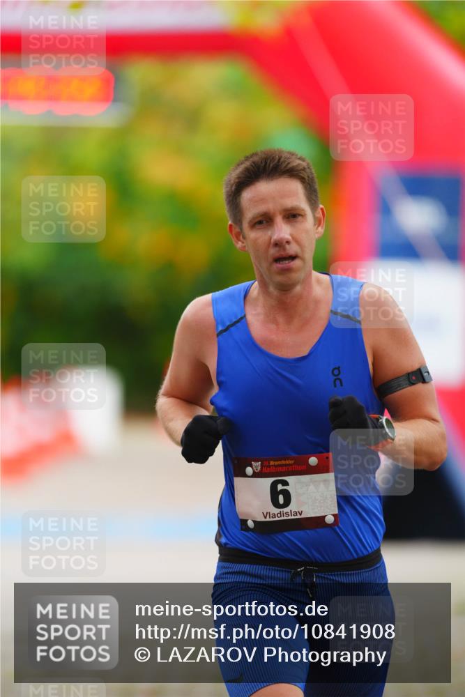 11.10.2026 - Bramfelder Halbmarathon 2026 LAZAROV Photography http://msf.ph/oto/10841908 11.10.2026 10:15:57 Laufen 5, 6 meine-sportfotos.de