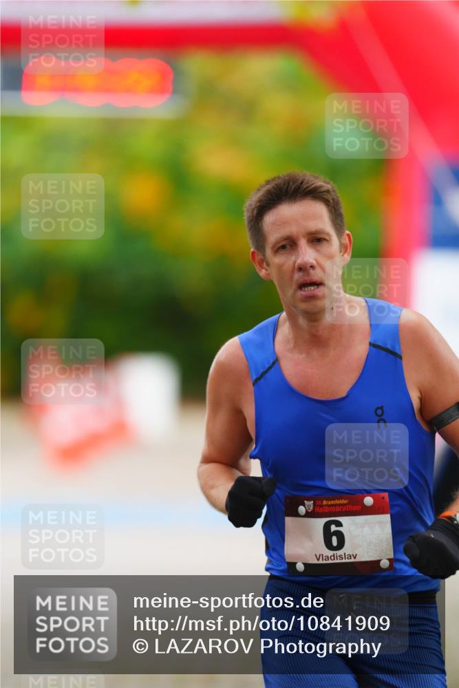 11.10.2026 - Bramfelder Halbmarathon 2026 LAZAROV Photography http://msf.ph/oto/10841909 11.10.2026 10:15:57 Laufen 6 meine-sportfotos.de