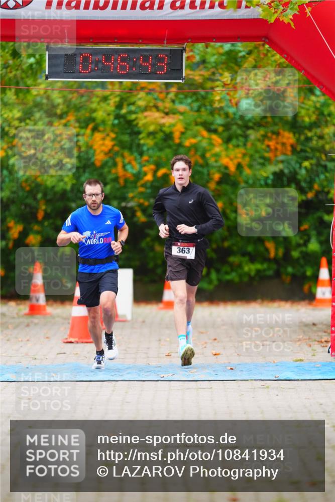 11.10.2026 - Bramfelder Halbmarathon 2026 LAZAROV Photography http://msf.ph/oto/10841934 11.10.2026 10:16:40 Laufen 363 meine-sportfotos.de