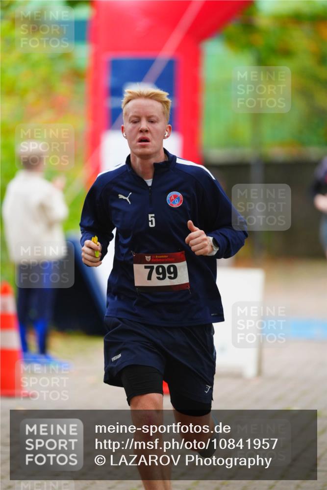 11.10.2026 - Bramfelder Halbmarathon 2026 LAZAROV Photography http://msf.ph/oto/10841957 11.10.2026 10:17:13 Laufen 5, 35, 799 meine-sportfotos.de