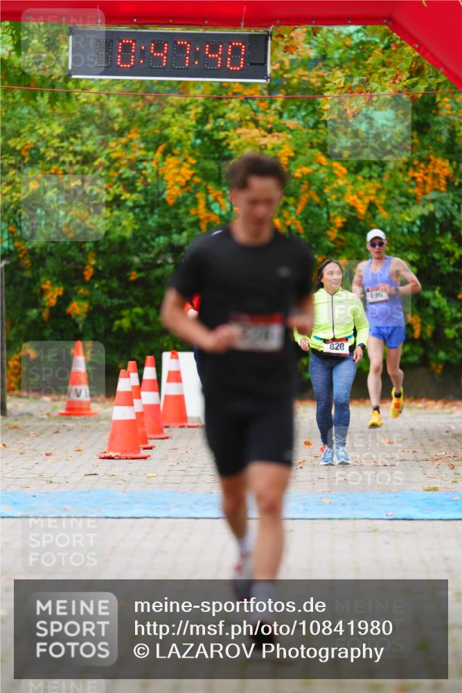 11.10.2026 - Bramfelder Halbmarathon 2026 LAZAROV Photography http://msf.ph/oto/10841980 11.10.2026 10:17:38 Laufen 820, 496 meine-sportfotos.de