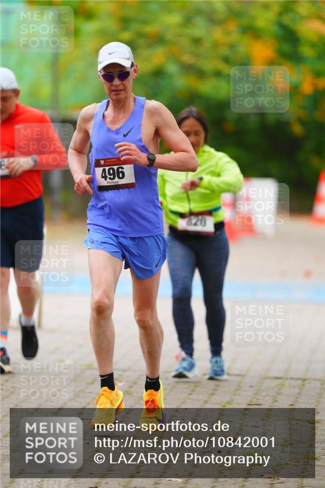 11.10.2026 - Bramfelder Halbmarathon 2026 LAZAROV Photography http://msf.ph/oto/10842001 11.10.2026 10:17:50 Laufen 496, 820 meine-sportfotos.de
