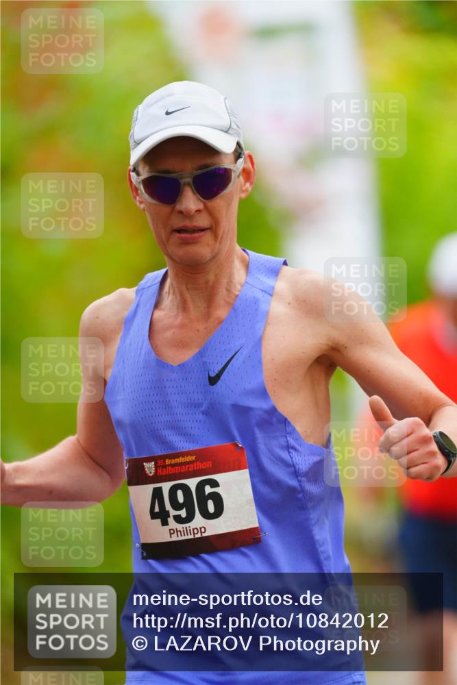 11.10.2026 - Bramfelder Halbmarathon 2026 LAZAROV Photography http://msf.ph/oto/10842012 11.10.2026 10:17:54 Laufen 35, 496 meine-sportfotos.de
