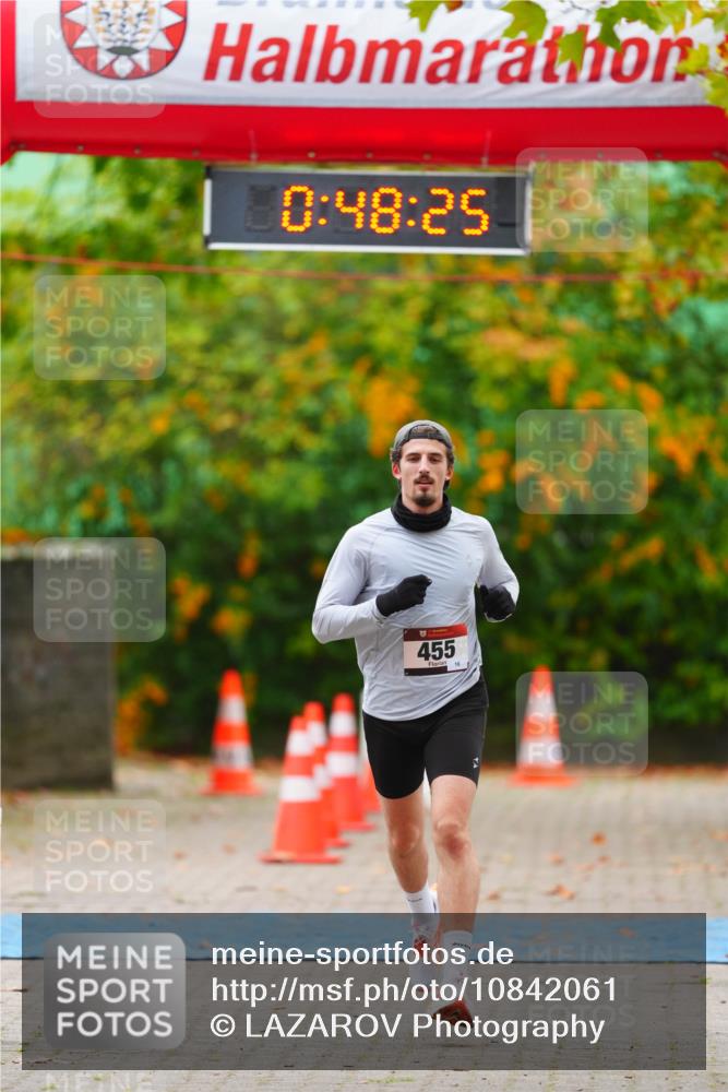 11.10.2026 - Bramfelder Halbmarathon 2026 LAZAROV Photography http://msf.ph/oto/10842061 11.10.2026 10:18:23 Laufen 0, 48, 25, 455, 16 meine-sportfotos.de