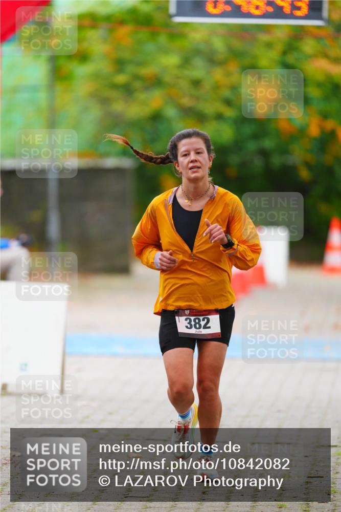 11.10.2026 - Bramfelder Halbmarathon 2026 LAZAROV Photography http://msf.ph/oto/10842082 11.10.2026 10:18:41 Laufen 382 meine-sportfotos.de