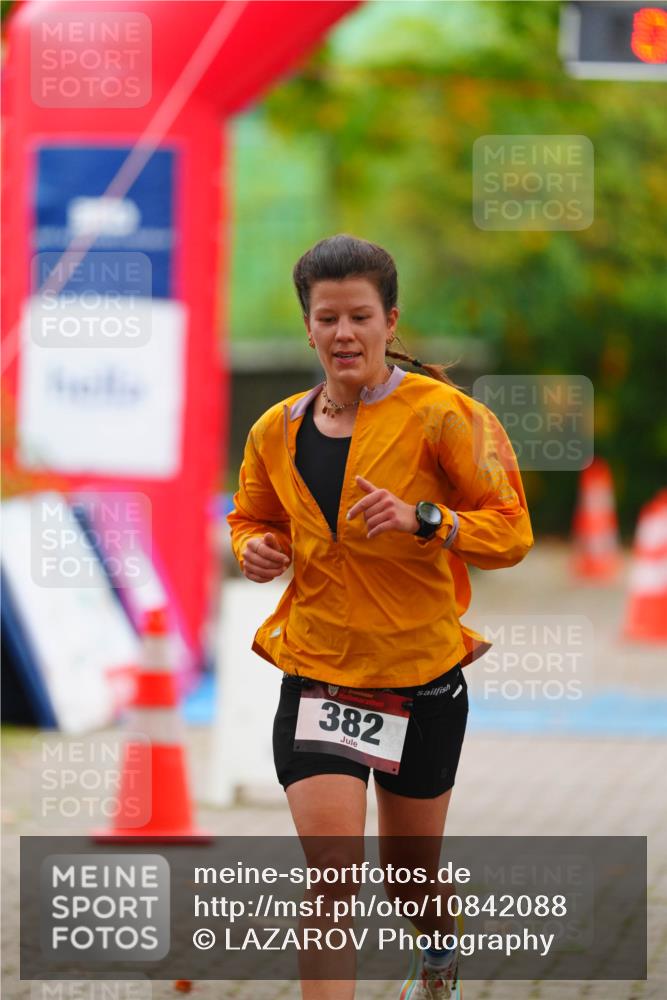 11.10.2026 - Bramfelder Halbmarathon 2026 LAZAROV Photography http://msf.ph/oto/10842088 11.10.2026 10:18:43 Laufen 382 meine-sportfotos.de