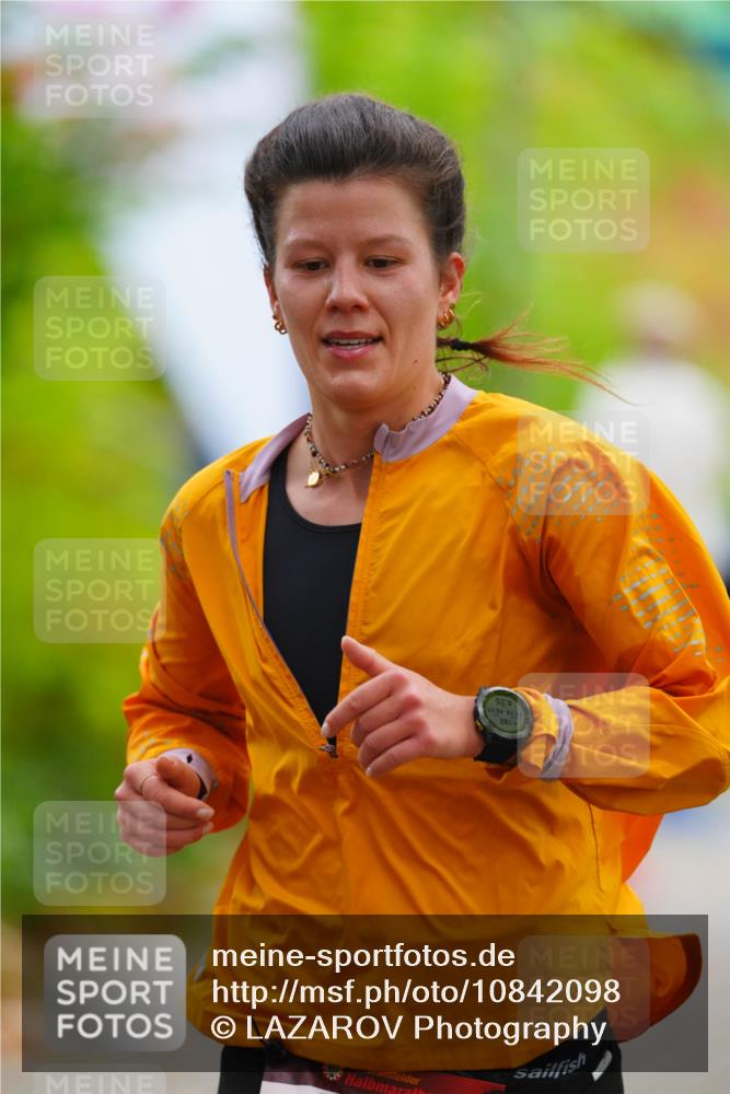 11.10.2026 - Bramfelder Halbmarathon 2026 LAZAROV Photography http://msf.ph/oto/10842098 11.10.2026 10:18:45 Laufen 182, 11, 18, 48, 43, 4, 25 meine-sportfotos.de
