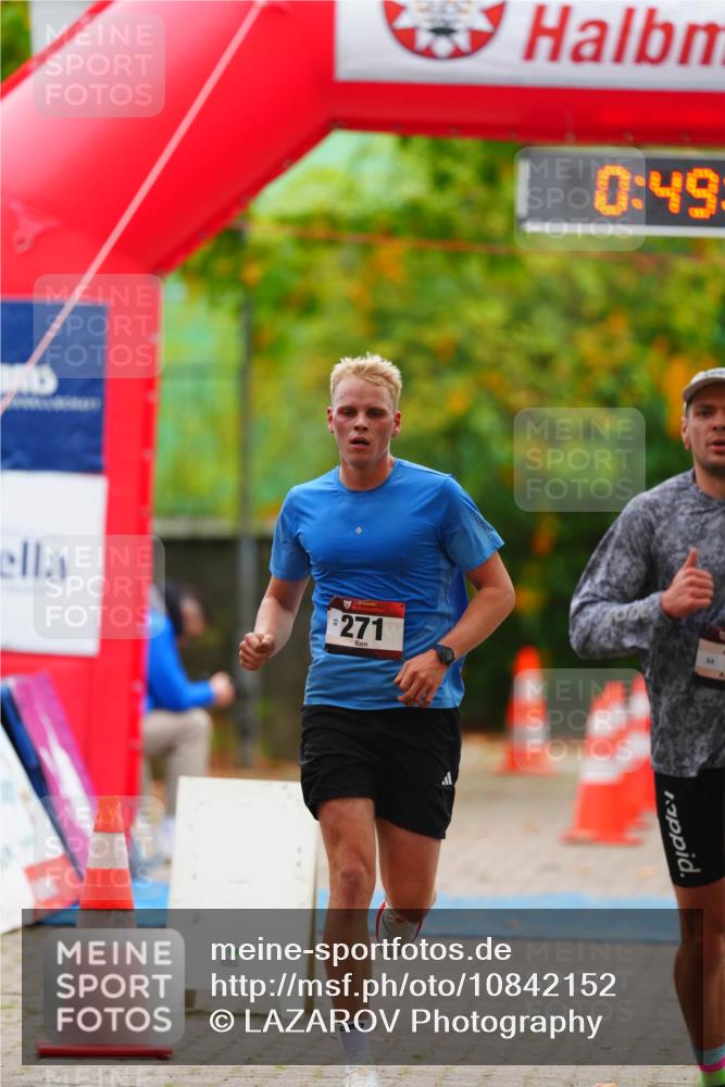 11.10.2026 - Bramfelder Halbmarathon 2026 LAZAROV Photography http://msf.ph/oto/10842152 11.10.2026 10:19:29 Laufen 271, 0, 49 meine-sportfotos.de