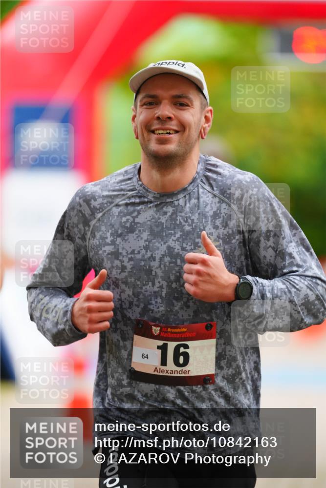 11.10.2026 - Bramfelder Halbmarathon 2026 LAZAROV Photography http://msf.ph/oto/10842163 11.10.2026 10:19:33 Laufen 64, 35, 16 meine-sportfotos.de