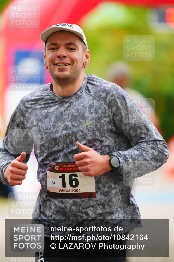 11.10.2026 - Bramfelder Halbmarathon 2026 LAZAROV Photography http://msf.ph/oto/10842164 11.10.2026 10:19:33 Laufen 35, 16, 64 meine-sportfotos.de