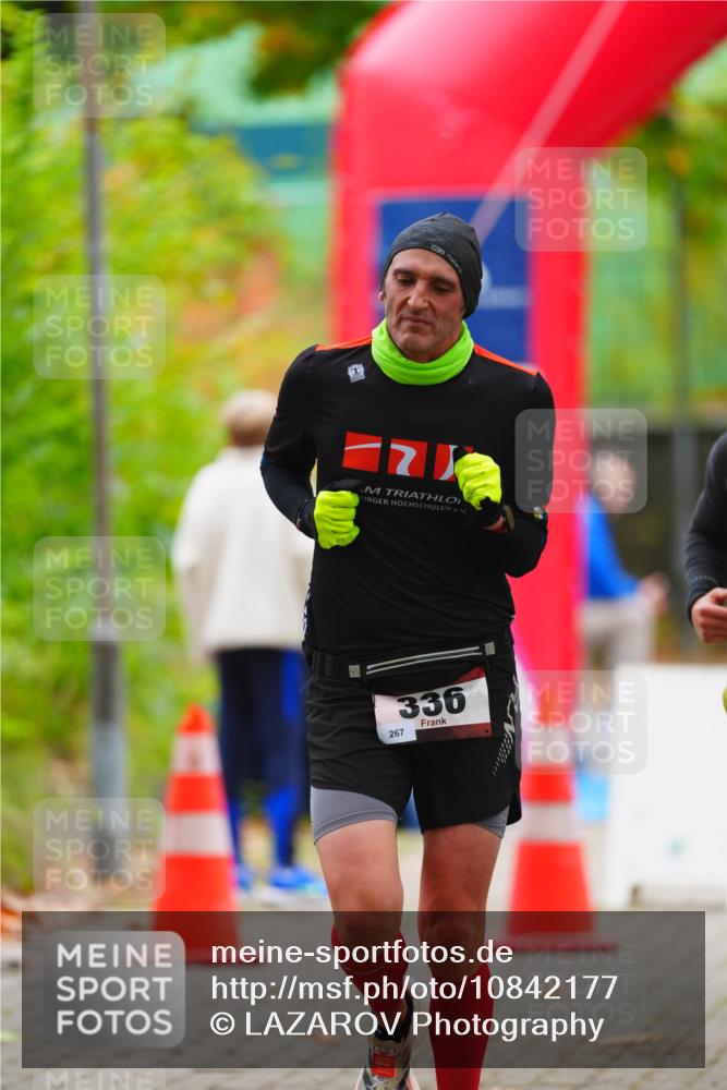 11.10.2026 - Bramfelder Halbmarathon 2026 LAZAROV Photography http://msf.ph/oto/10842177 11.10.2026 10:19:38 Laufen 336, 267 meine-sportfotos.de