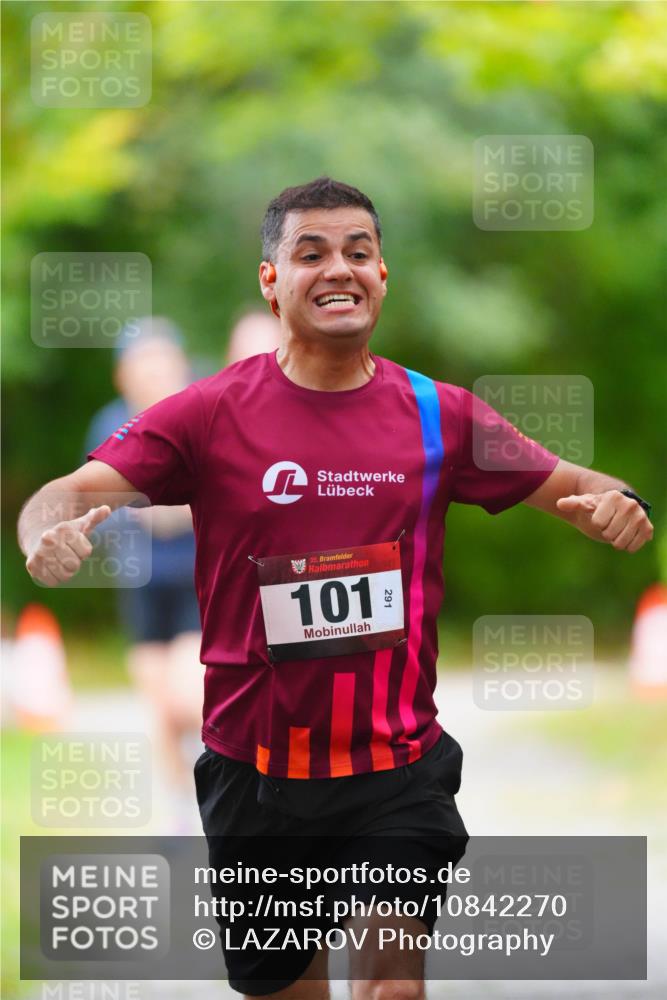 11.10.2026 - Bramfelder Halbmarathon 2026 LAZAROV Photography http://msf.ph/oto/10842270 11.10.2026 10:23:28 Laufen 35, 101 meine-sportfotos.de