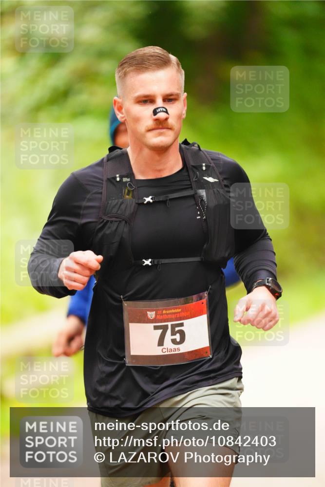 11.10.2026 - Bramfelder Halbmarathon 2026 LAZAROV Photography http://msf.ph/oto/10842403 11.10.2026 10:29:04 Laufen 250, 35, 75 meine-sportfotos.de