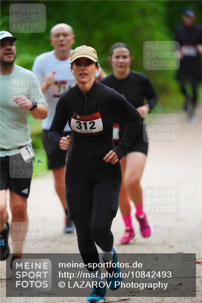 11.10.2026 - Bramfelder Halbmarathon 2026 LAZAROV Photography http://msf.ph/oto/10842493 11.10.2026 10:30:48 Laufen 17, 35, 312 meine-sportfotos.de