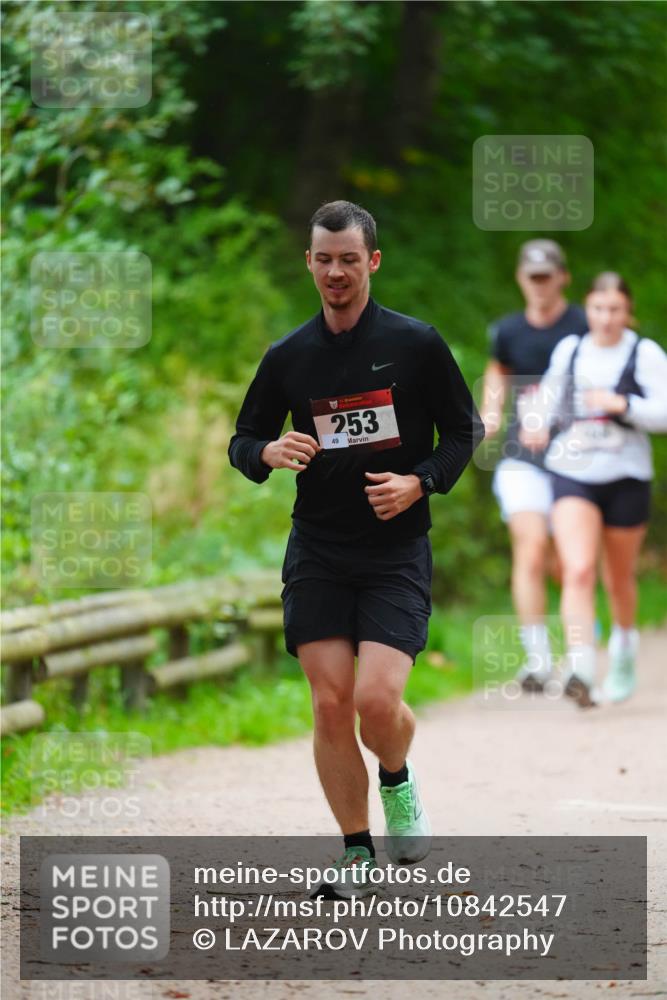 11.10.2026 - Bramfelder Halbmarathon 2026 LAZAROV Photography http://msf.ph/oto/10842547 11.10.2026 10:31:55 Laufen 253, 49 meine-sportfotos.de