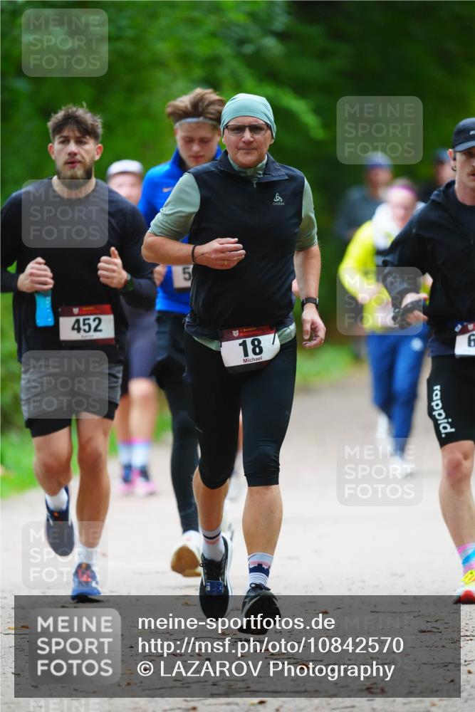 11.10.2026 - Bramfelder Halbmarathon 2026 LAZAROV Photography http://msf.ph/oto/10842570 11.10.2026 10:32:13 Laufen 452, 5, 24, 18, 6 meine-sportfotos.de