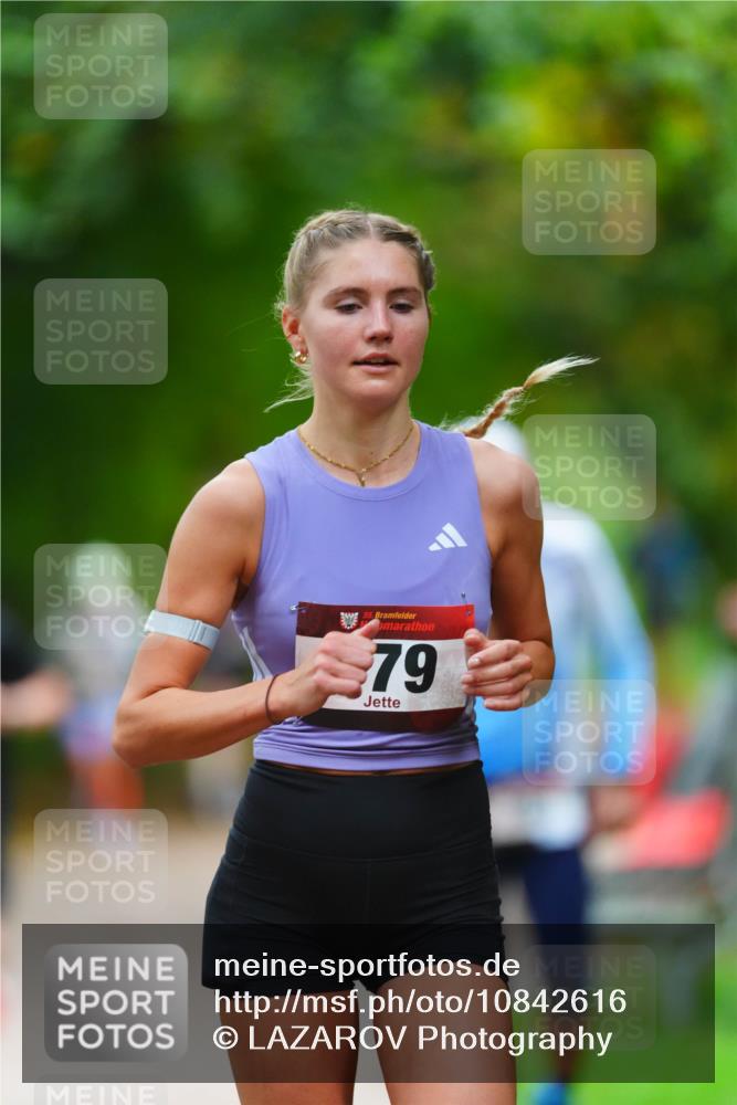 11.10.2026 - Bramfelder Halbmarathon 2026 LAZAROV Photography http://msf.ph/oto/10842616 11.10.2026 10:32:33 Laufen 35, 79 meine-sportfotos.de