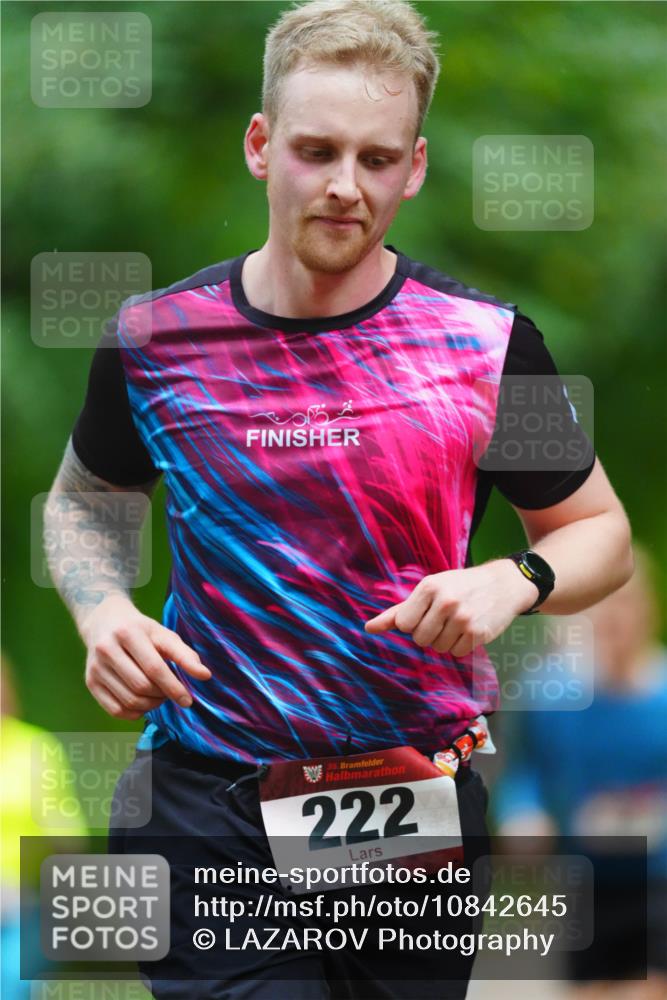 11.10.2026 - Bramfelder Halbmarathon 2026 LAZAROV Photography http://msf.ph/oto/10842645 11.10.2026 10:32:55 Laufen 35, 222 meine-sportfotos.de