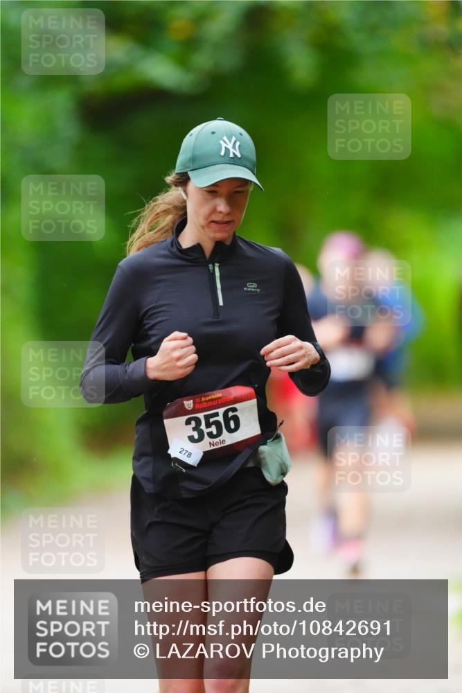 11.10.2026 - Bramfelder Halbmarathon 2026 LAZAROV Photography http://msf.ph/oto/10842691 11.10.2026 10:33:21 Laufen 35, 356, 278 meine-sportfotos.de