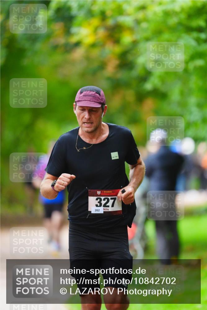 11.10.2026 - Bramfelder Halbmarathon 2026 LAZAROV Photography http://msf.ph/oto/10842702 11.10.2026 10:33:27 Laufen 35, 327, 262 meine-sportfotos.de