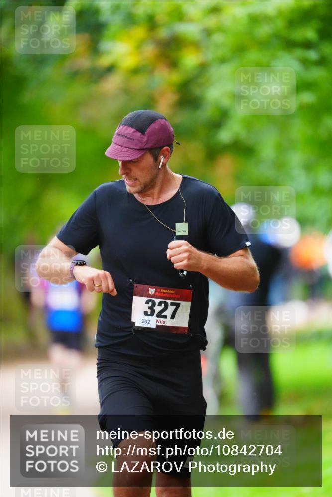 11.10.2026 - Bramfelder Halbmarathon 2026 LAZAROV Photography http://msf.ph/oto/10842704 11.10.2026 10:33:27 Laufen 35, 327, 262 meine-sportfotos.de