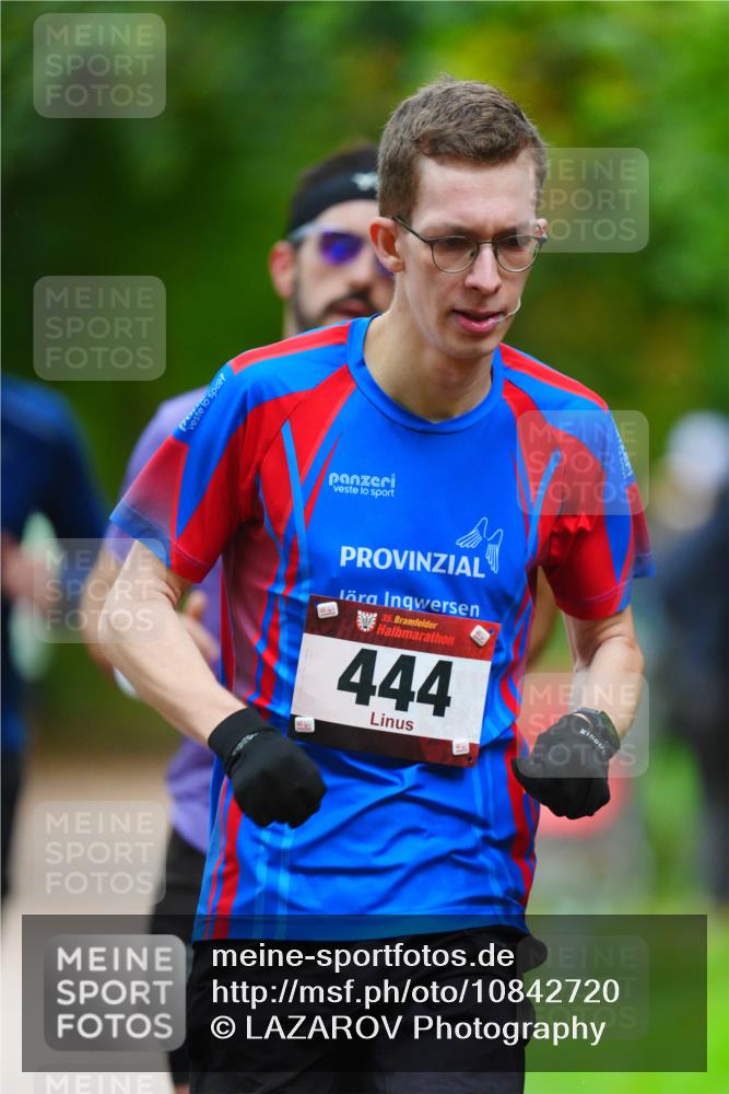 11.10.2026 - Bramfelder Halbmarathon 2026 LAZAROV Photography http://msf.ph/oto/10842720 11.10.2026 10:33:37 Laufen 35, 444 meine-sportfotos.de