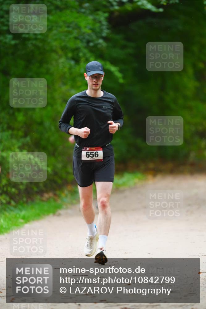 11.10.2026 - Bramfelder Halbmarathon 2026 LAZAROV Photography http://msf.ph/oto/10842799 11.10.2026 10:34:52 Laufen 656 meine-sportfotos.de
