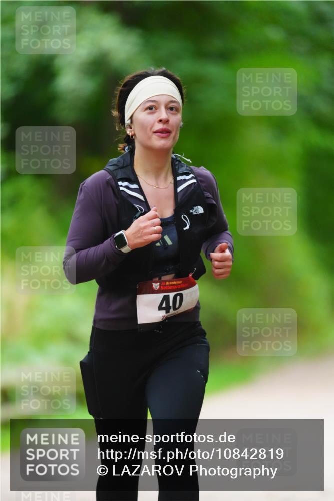 11.10.2026 - Bramfelder Halbmarathon 2026 LAZAROV Photography http://msf.ph/oto/10842819 11.10.2026 10:35:05 Laufen 35, 40 meine-sportfotos.de