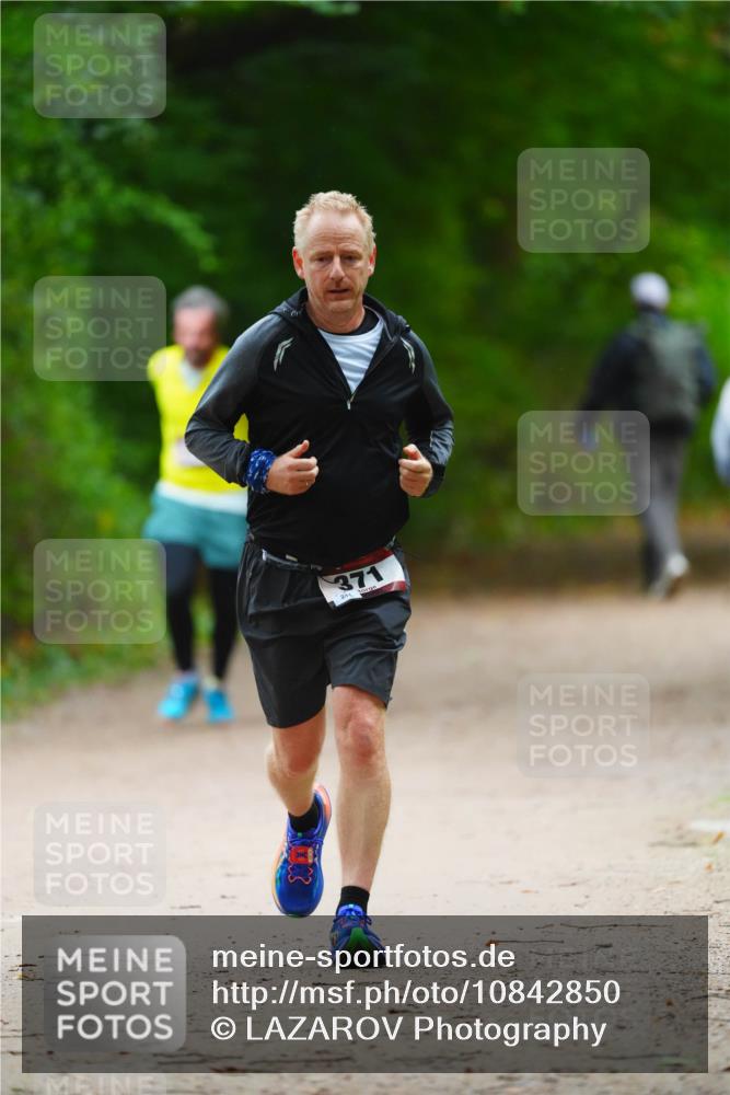 11.10.2026 - Bramfelder Halbmarathon 2026 LAZAROV Photography http://msf.ph/oto/10842850 11.10.2026 10:35:27 Laufen 371, 241 meine-sportfotos.de