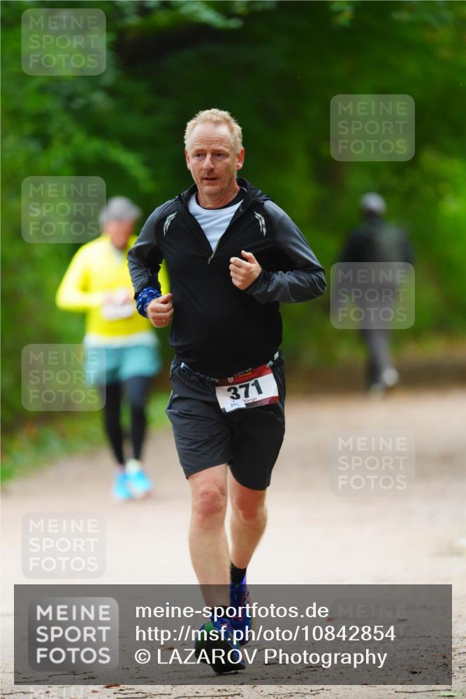 11.10.2026 - Bramfelder Halbmarathon 2026 LAZAROV Photography http://msf.ph/oto/10842854 11.10.2026 10:35:28 Laufen 371, 241 meine-sportfotos.de