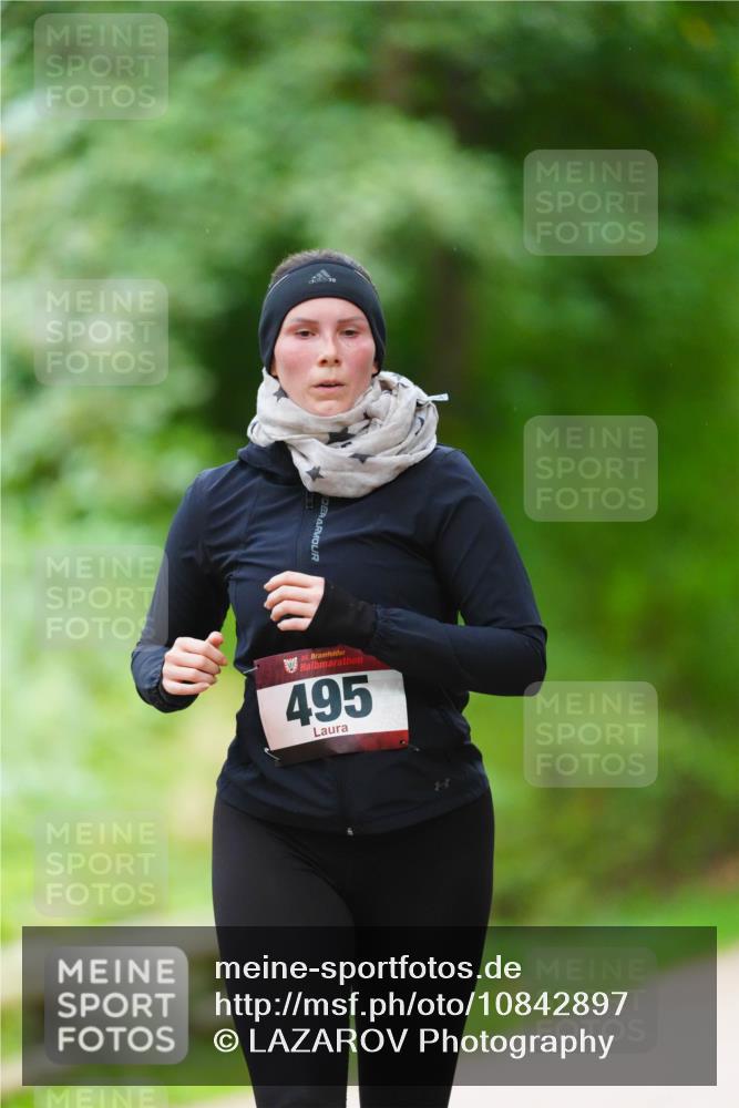 11.10.2026 - Bramfelder Halbmarathon 2026 LAZAROV Photography http://msf.ph/oto/10842897 11.10.2026 10:36:19 Laufen 495 meine-sportfotos.de