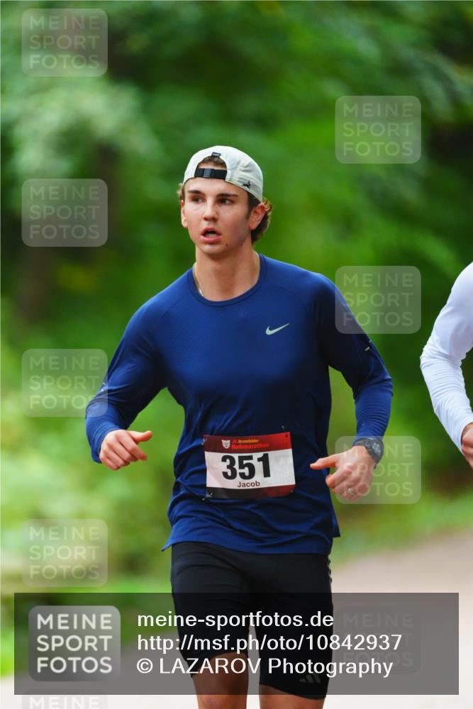 11.10.2026 - Bramfelder Halbmarathon 2026 LAZAROV Photography http://msf.ph/oto/10842937 11.10.2026 10:37:03 Laufen 5, 351 meine-sportfotos.de