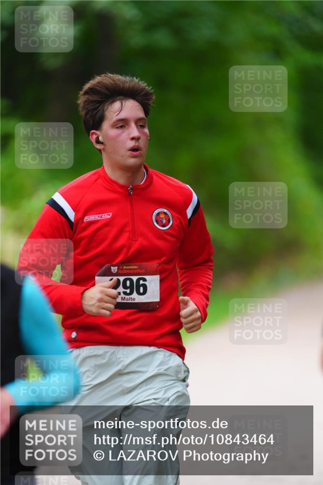 11.10.2026 - Bramfelder Halbmarathon 2026 LAZAROV Photography http://msf.ph/oto/10843464 11.10.2026 10:43:19 Laufen 35, 296 meine-sportfotos.de