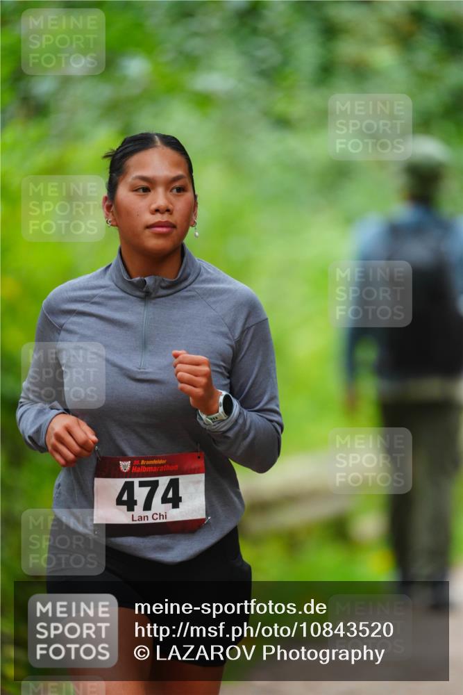 11.10.2026 - Bramfelder Halbmarathon 2026 LAZAROV Photography http://msf.ph/oto/10843520 11.10.2026 10:44:09 Laufen 35, 474 meine-sportfotos.de