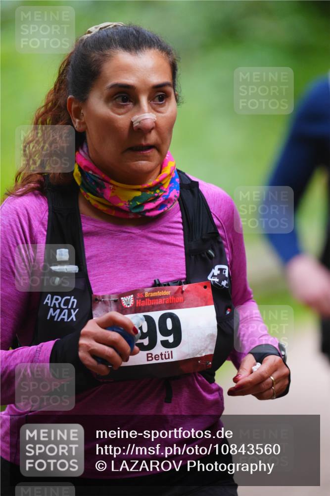11.10.2026 - Bramfelder Halbmarathon 2026 LAZAROV Photography http://msf.ph/oto/10843560 11.10.2026 10:46:00 Laufen 35, 99 meine-sportfotos.de