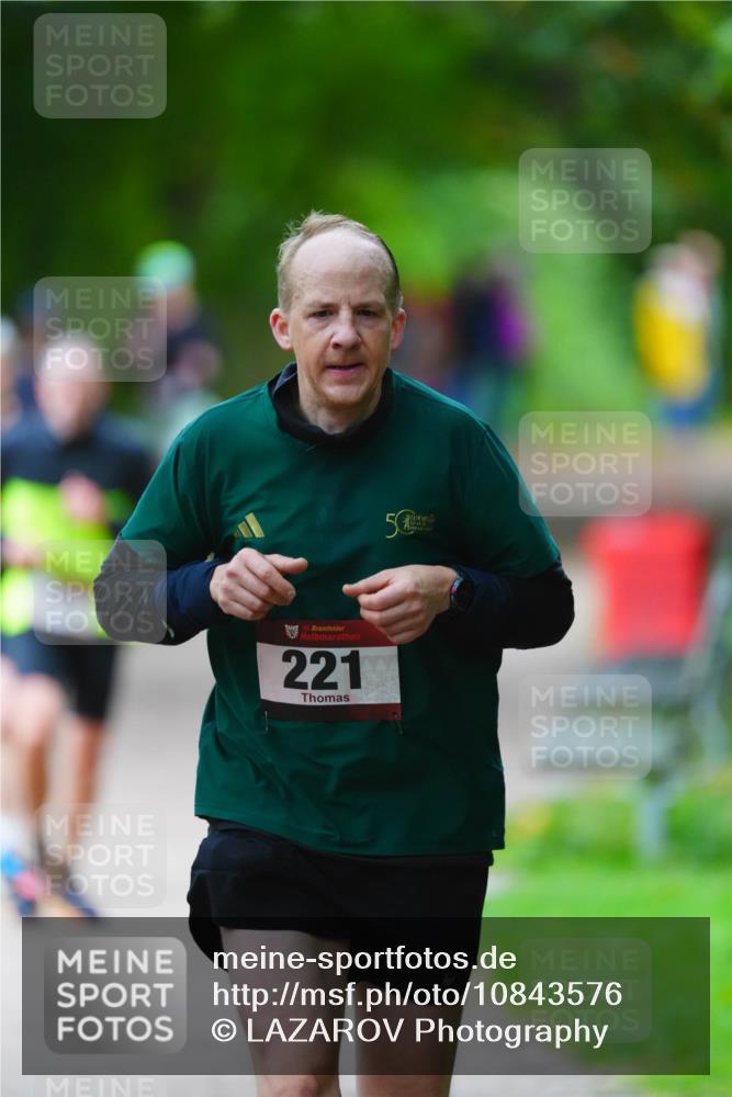 11.10.2026 - Bramfelder Halbmarathon 2026 LAZAROV Photography http://msf.ph/oto/10843576 11.10.2026 10:46:37 Laufen 35, 221, 5 meine-sportfotos.de