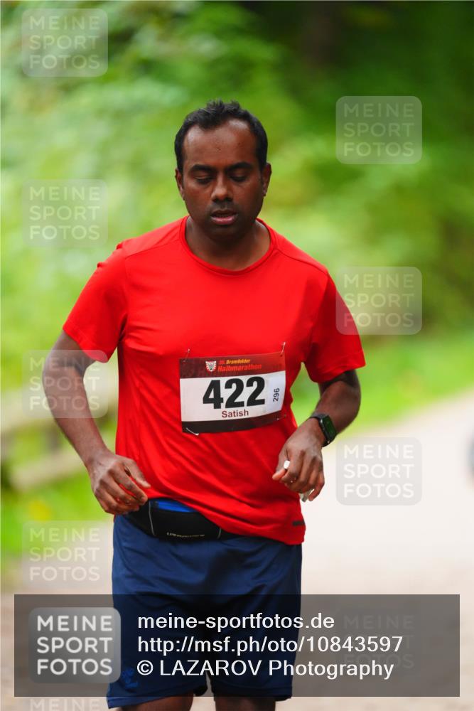 11.10.2026 - Bramfelder Halbmarathon 2026 LAZAROV Photography http://msf.ph/oto/10843597 11.10.2026 10:47:09 Laufen 35, 422, 8 meine-sportfotos.de