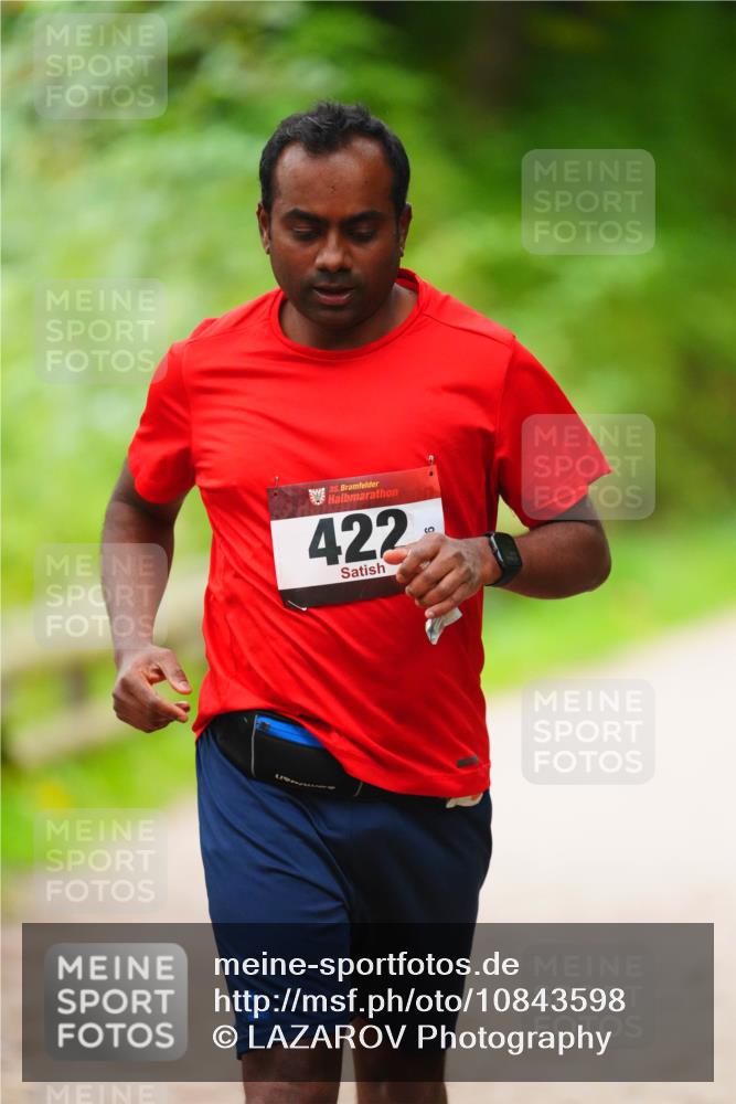 11.10.2026 - Bramfelder Halbmarathon 2026 LAZAROV Photography http://msf.ph/oto/10843598 11.10.2026 10:47:10 Laufen 35, 422, 9 meine-sportfotos.de