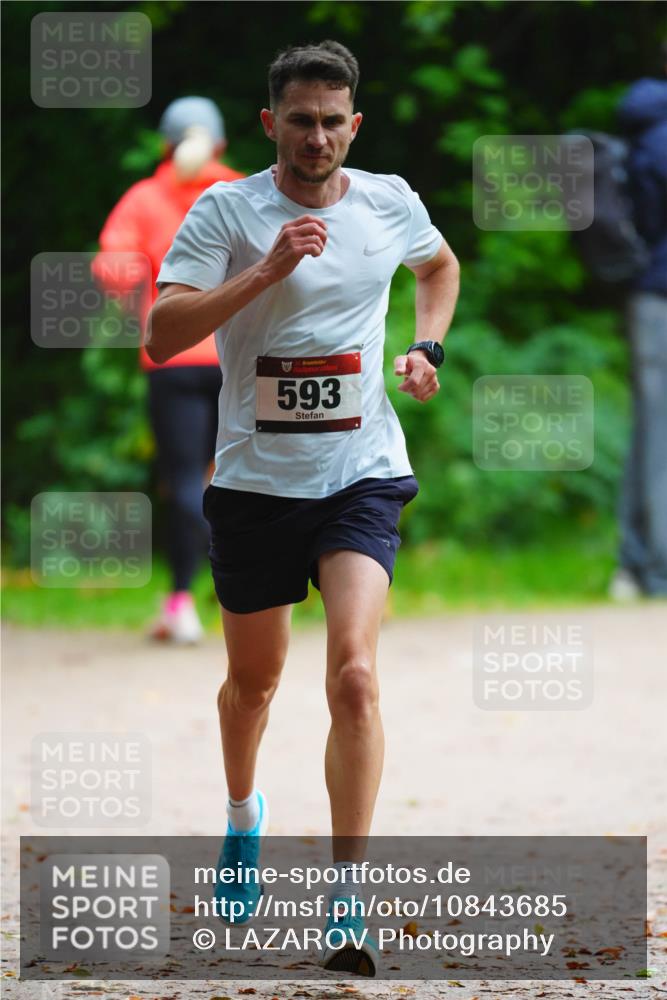 11.10.2026 - Bramfelder Halbmarathon 2026 LAZAROV Photography http://msf.ph/oto/10843685 11.10.2026 10:49:06 Laufen 593 meine-sportfotos.de