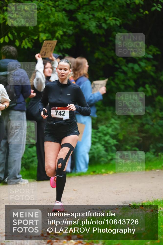 11.10.2026 - Bramfelder Halbmarathon 2026 LAZAROV Photography http://msf.ph/oto/10843726 11.10.2026 10:49:58 Laufen 742 meine-sportfotos.de