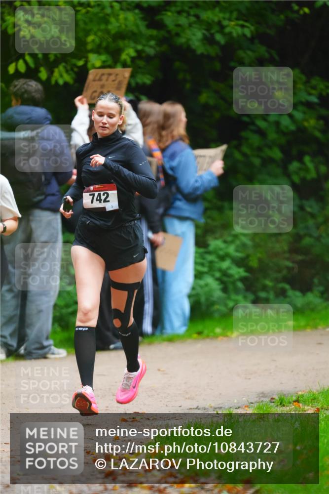 11.10.2026 - Bramfelder Halbmarathon 2026 LAZAROV Photography http://msf.ph/oto/10843727 11.10.2026 10:49:59 Laufen 742 meine-sportfotos.de