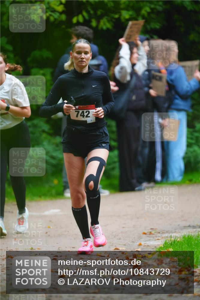 11.10.2026 - Bramfelder Halbmarathon 2026 LAZAROV Photography http://msf.ph/oto/10843729 11.10.2026 10:50:00 Laufen 742 meine-sportfotos.de