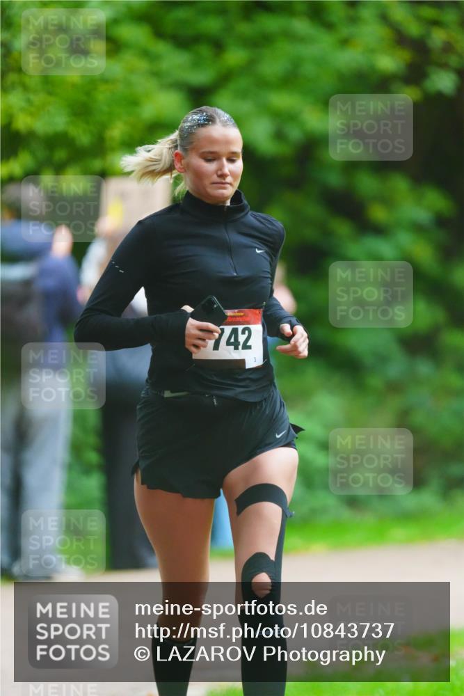 11.10.2026 - Bramfelder Halbmarathon 2026 LAZAROV Photography http://msf.ph/oto/10843737 11.10.2026 10:50:02 Laufen 742 meine-sportfotos.de