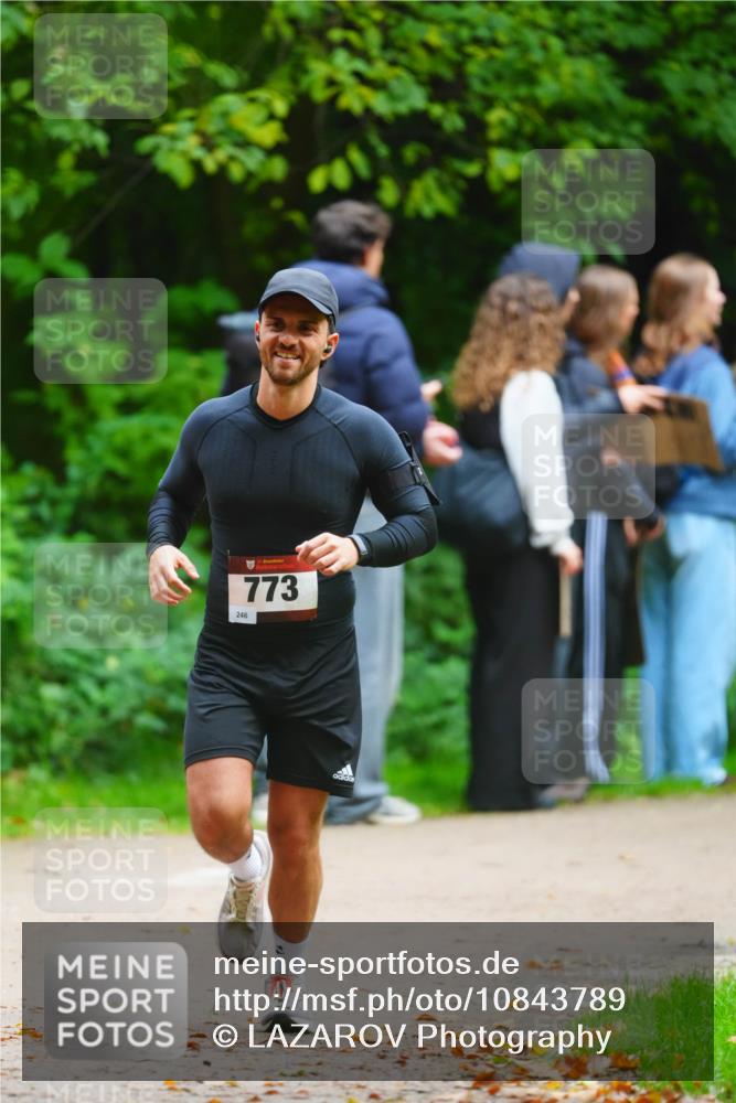 11.10.2026 - Bramfelder Halbmarathon 2026 LAZAROV Photography http://msf.ph/oto/10843789 11.10.2026 10:51:19 Laufen 246, 773 meine-sportfotos.de