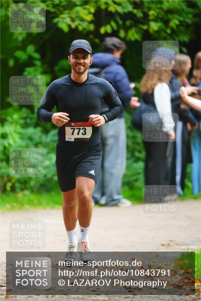 11.10.2026 - Bramfelder Halbmarathon 2026 LAZAROV Photography http://msf.ph/oto/10843791 11.10.2026 10:51:19 Laufen 246, 773 meine-sportfotos.de