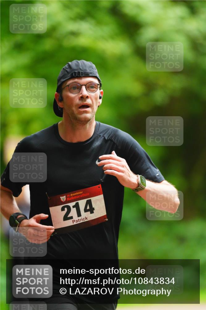 11.10.2026 - Bramfelder Halbmarathon 2026 LAZAROV Photography http://msf.ph/oto/10843834 11.10.2026 10:51:53 Laufen 35, 214 meine-sportfotos.de